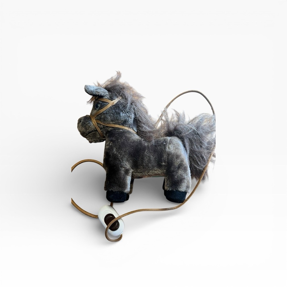 Walk along Horse with Remote Control‎ Leash, Waking And sounds